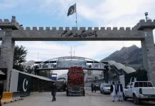 Pakistan says Afghan crossings to remain closed