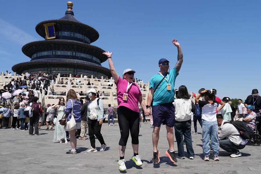 From sightseeing to shopping: China sees holiday inbound tourism boom