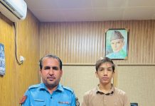 Cops reunite missing boy with family