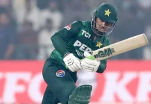 Pakistan thrash South Africa in second T20I to level three-match series