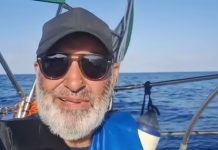 Ex-Senator Mushtaq returns to the country after being freed from Israeli detention