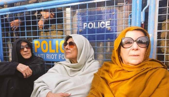 638381_8535707_updates