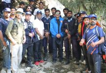 Youth mark Mountain Day on Margallas