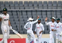 Mehidy claims five wickets as Bangladesh gain slim lead over Pakistan in Dhaka Test