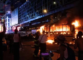 World Cup bus set alight as chaotic celebrations erupt in Manhattan after Knicks win