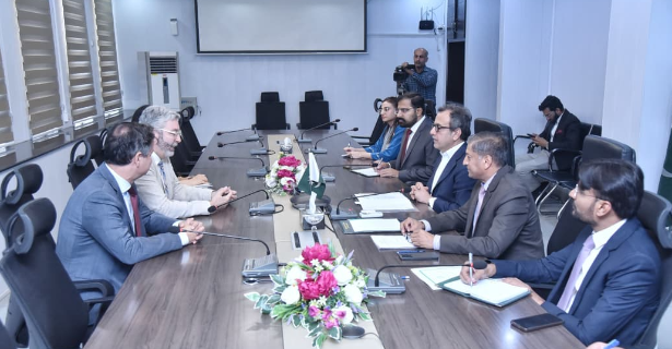 Leghari highlights investment prospects with Spanish delegation