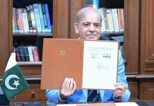PM Shehbaz signs historic US-Iran ‘Islamabad MoU’ as mediato