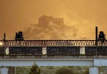 World’s highest plateau railway marks 20th anniversary