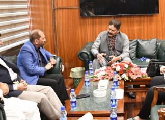 Qasim calls for national conference for consensus on Kashmir issue