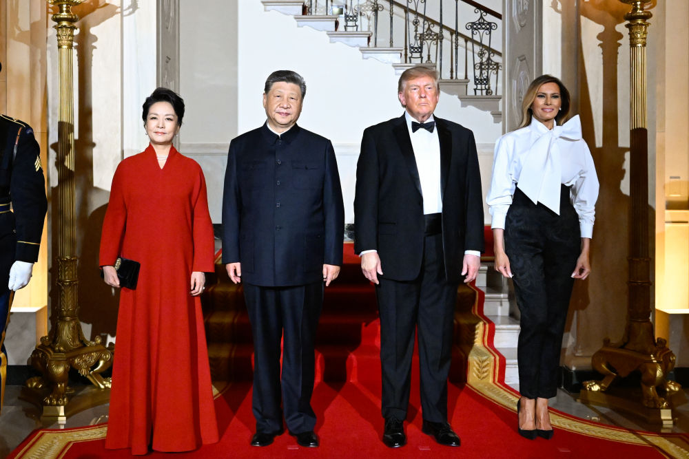 BEIJING: Chinese President Xi Jinping concluded on Friday his state visit to the Untied States. As he departed Washington, senior U.S. government officials saw him off at the airport, where a 21-gun salute was fired. Earlier, Xi Jinping and his wife, Peng Liyuan, on Thursday evening attended a state dinner held by US President Donald Trump and his wife, Melania Trump, at the White House. Xi and Peng were warmly greeted by the US presidential couple upon their arrival. The two presidential couples posed for photos and met with guests attending the dinner. Xi and Trump delivered remarks respectively after the dinner began. Xi extended sincere greetings and best wishes for the Mid-Autumn Festival to Americans from all sectors of society who care about and support the further growth of China-US relations. Xi noted that Trump paid a successful visit to China in May, and that the two heads of state exchanged state visits within six months, making history in bilateral engagement. He said common understanding on many issues have been reached during his visit this time, adding new substance to the constructive China-US relationship of strategic stability, and providing fresh strategic guidance for bilateral ties. Xi stressed that over 200 years ago, soon after its independence, the United States turned its eyes to China. The two countries started trading with each other, exchanging goods to meet each other’s needs and drawing on their complementary strengths. Noting that more than 80 years ago, the Chinese and American people stood shoulder to shoulder in the fight against Japanese militarist aggressors, Xi said such a friendship forged in blood and fire will surely live on through the generations. Over 50 years ago, Ping-Pong Diplomacy between the two countries reopened the door to bilateral exchanges that had been closed for years, Xi said. The older generation of Chinese and US statesmen, with the political wisdom of “a small ball moving the globe,” set in motion the historic process of normalizing China-US relations. Xi said the story of an American named Ronald Sakolsky, who more than 20 years ago gave financial support to Chinese desert control worker Yin Yuzhen for her tree-planting effort, touches the hearts of many Chinese people and stands as a shining example of the friendly exchanges between the two peoples. Xi noted that bilateral exchanges have helped promote heart-to-heart communication between the two peoples and cemented public support for China-US friendship and cooperation. –The Daily Mail-Global Times news exchange item