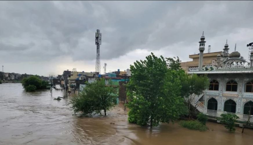 Schools closed, authorities on alert following heavy downpour in Twin Cities