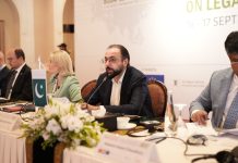 Minister urges need to develop migration pathways