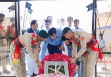 SP visits Shrine of Martyr Lance Naik M. Mahfuz