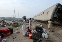 Death toll in Rehman Baba Express derailment in Multan rises to seven, 40 injured
