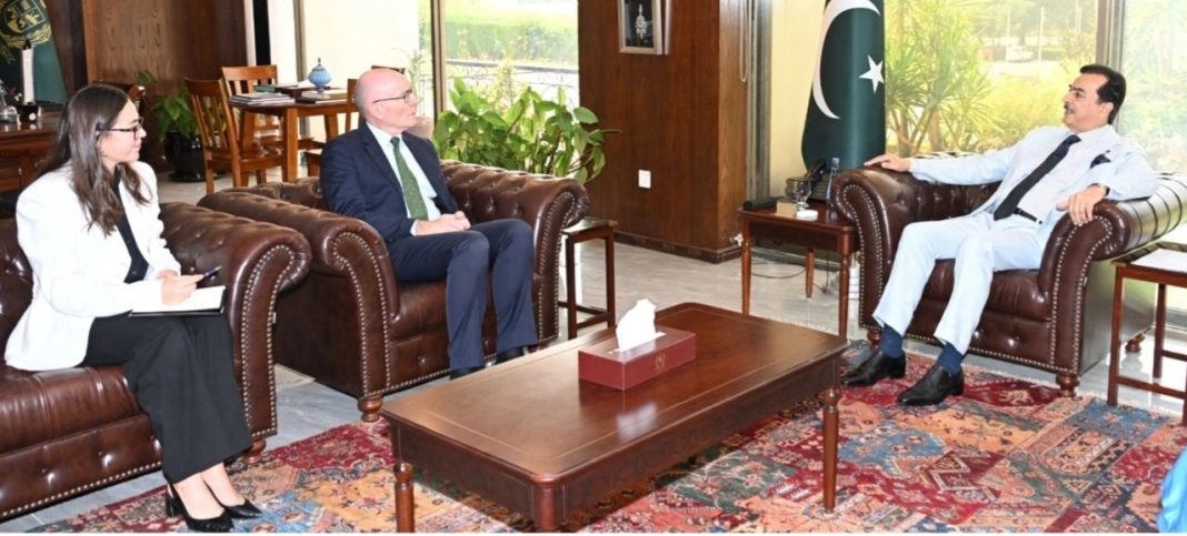 Gilani calls for stronger Pak-Australia parliamentary ties