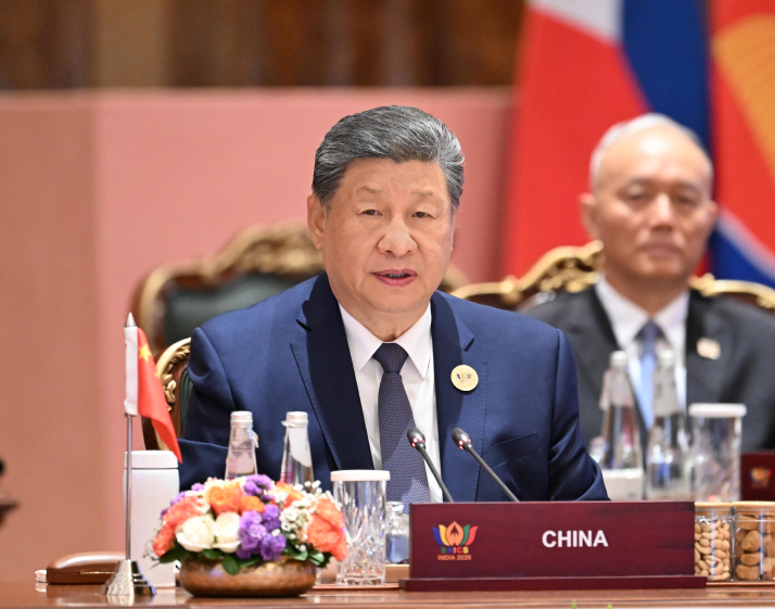 习近平出席金砖国家领导人第十八次会晤第二阶段会议并发表重要讲话(1)