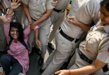India detains top ‘cockroach’ leaders after flash protest